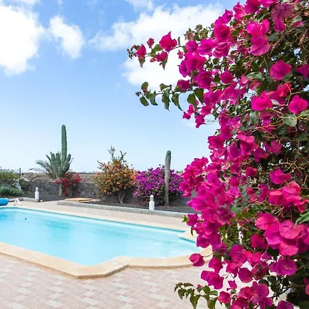 Roma Lanzarote * פלאיה בלנקה